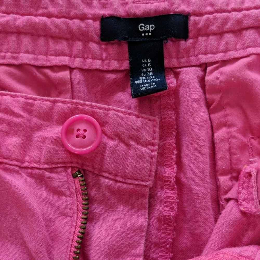 Shorts - Picture 2 of 6